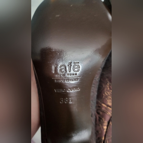 Elegant Brown Heels with Embellishments - Picture 5 of 11